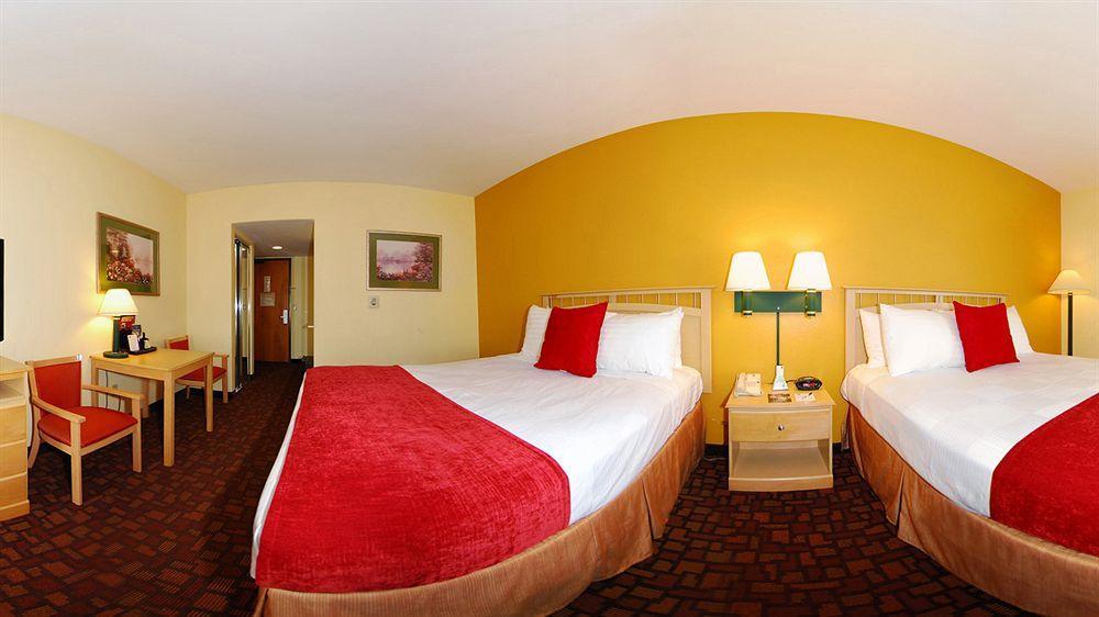 Western Lanai Garden Inn&suites