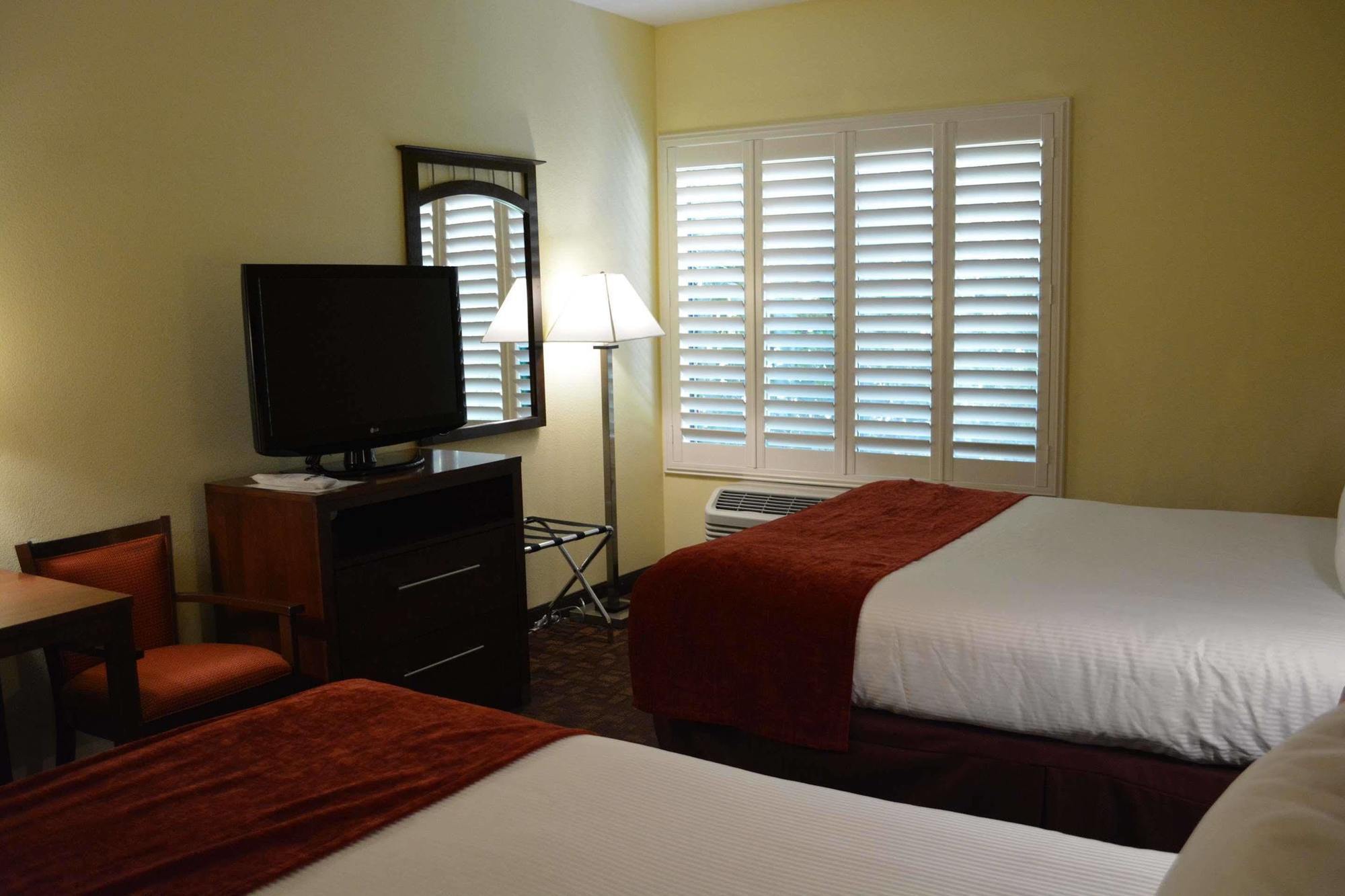 Western Lanai Garden Inn&suites Hotel